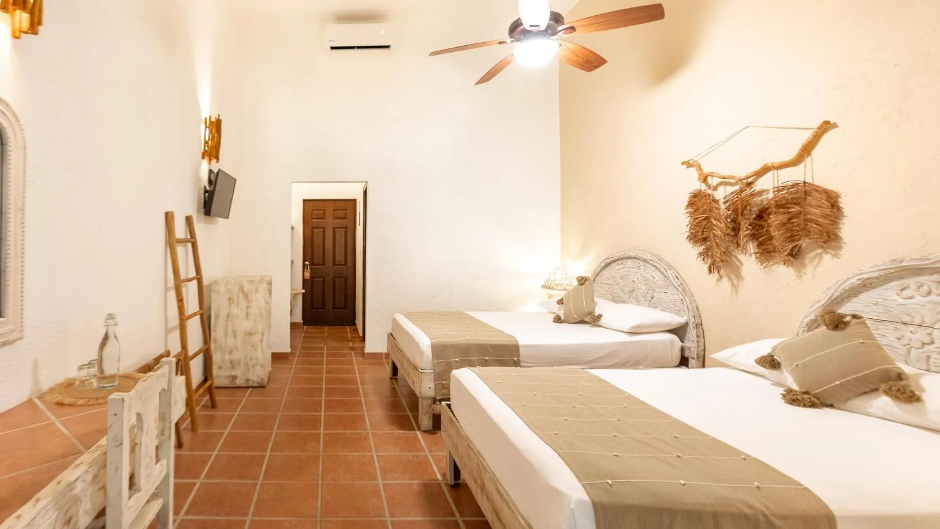 Hotel Casa Colibri Playa del Carmen